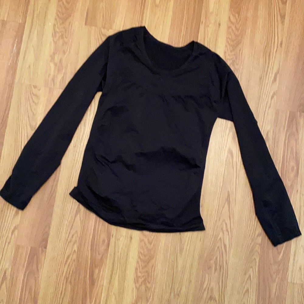 Black polyester workout top